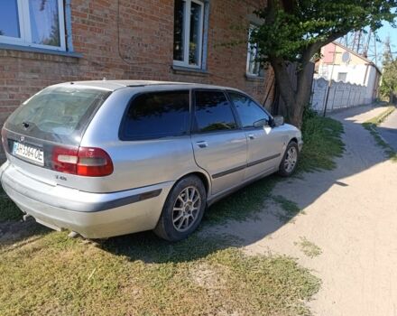 Серый Вольво В40, объемом двигателя 1.9 л и пробегом 350 тыс. км за 2300 $, фото 1 на Automoto.ua