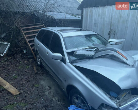 Вольво В40 2002 в Луцке на Automoto.ua Серый Вольво В40, объемом двигателя 1.9 л и пробегом 410 тыс. км за 1500 $, фото 7 на Automoto.ua