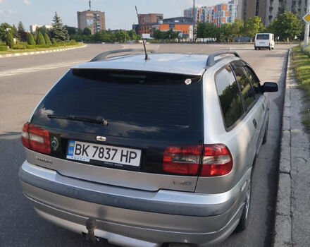 Сірий Вольво V40, об'ємом двигуна 1.9 л та пробігом 360 тис. км за 5500 $, фото 2 на Automoto.ua