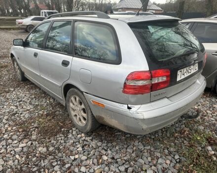 Серый Вольво В40, объемом двигателя 1.8 л и пробегом 200 тыс. км за 1350 $, фото 3 на Automoto.ua