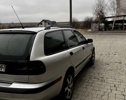 Серый Вольво В40, объемом двигателя 1.9 л и пробегом 362 тыс. км за 2300 $, фото 4 на Automoto.ua