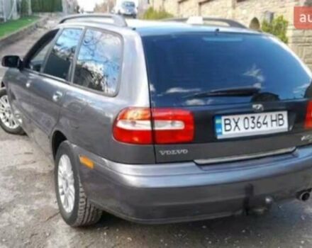 Серый Вольво В40, объемом двигателя 1.8 л и пробегом 360 тыс. км за 3500 $, фото 3 на Automoto.ua