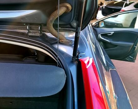 Сірий Вольво V40, об'ємом двигуна 1.6 л та пробігом 265 тис. км за 10300 $, фото 3 на Automoto.ua