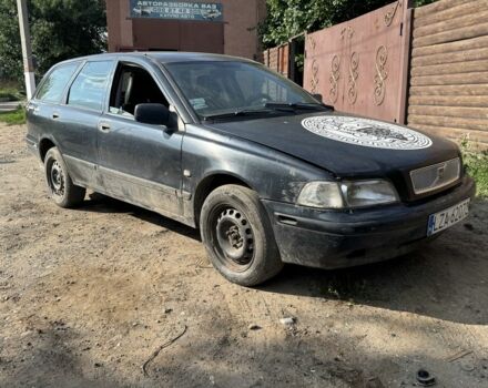 Серый Вольво В40, объемом двигателя 0 л и пробегом 280 тыс. км за 399 $, фото 1 на Automoto.ua
