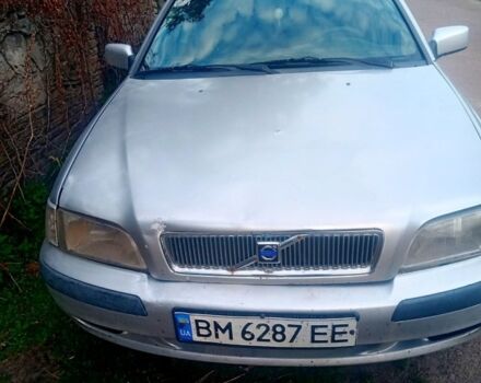 Серый Вольво В40, объемом двигателя 1.7 л и пробегом 300 тыс. км за 1600 $, фото 1 на Automoto.ua