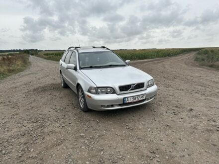 Серый Вольво В40, объемом двигателя 1.9 л и пробегом 364 тыс. км за 4000 $, фото 1 на Automoto.ua