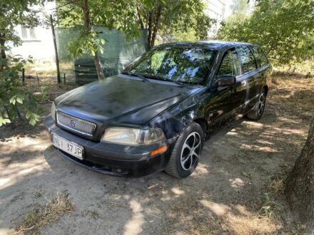 Вольво V40 2000 у Савране на Automoto.ua Сірий Вольво V40, об'ємом двигуна 1.8 л та пробігом 320 тис. км за 1250 $, фото 1 на Automoto.ua