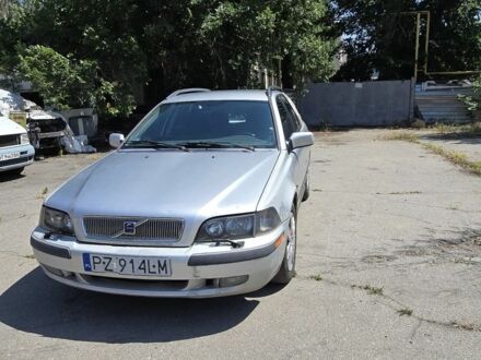 Вольво В40 2001 в Новоукраинке на Automoto.ua Серый Вольво В40, объемом двигателя 1.9 л и пробегом 340 тыс. км за 1000 $, фото 1 на Automoto.ua