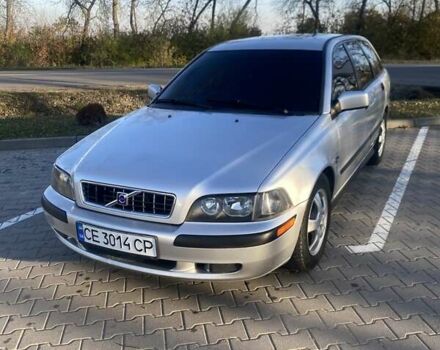 Серый Вольво В40, объемом двигателя 1.9 л и пробегом 300 тыс. км за 4600 $, фото 1 на Automoto.ua