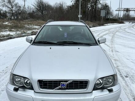 Сірий Вольво V40, об'ємом двигуна 1.8 л та пробігом 380 тис. км за 1850 $, фото 1 на Automoto.ua