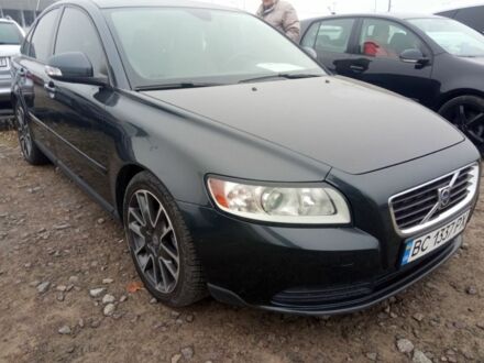 Серый Вольво В40, объемом двигателя 1.6 л и пробегом 220 тыс. км за 8300 $, фото 1 на Automoto.ua
