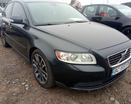 Серый Вольво В40, объемом двигателя 1.6 л и пробегом 220 тыс. км за 8300 $, фото 1 на Automoto.ua