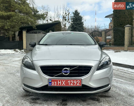 Серый Вольво В40, объемом двигателя 1.6 л и пробегом 203 тыс. км за 9390 $, фото 1 на Automoto.ua