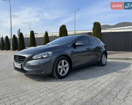 Серый Вольво В40, объемом двигателя 1.56 л и пробегом 308 тыс. км за 10500 $, фото 1 на Automoto.ua