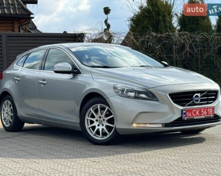 Серый Вольво В40, объемом двигателя 1.6 л и пробегом 211 тыс. км за 10349 $, фото 1 на Automoto.ua