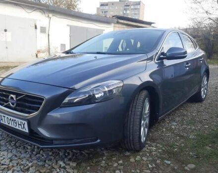 Серый Вольво В40, объемом двигателя 1.6 л и пробегом 250 тыс. км за 10100 $, фото 1 на Automoto.ua