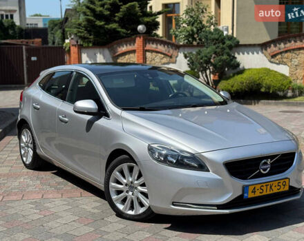 Вольво В40 2013 в Львове на Automoto.ua Серый Вольво В40, объемом двигателя 1.56 л и пробегом 220 тыс. км за 11000 $, фото 1 на Automoto.ua