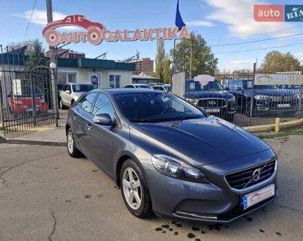 Серый Вольво В40, объемом двигателя 1.6 л и пробегом 142 тыс. км за 12699 $, фото 1 на Automoto.ua