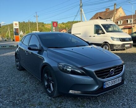 Сірий Вольво V40, об'ємом двигуна 2 л та пробігом 297 тис. км за 11950 $, фото 1 на Automoto.ua