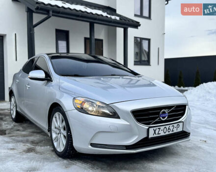 Серый Вольво В40, объемом двигателя 1.6 л и пробегом 220 тыс. км за 9950 $, фото 1 на Automoto.ua