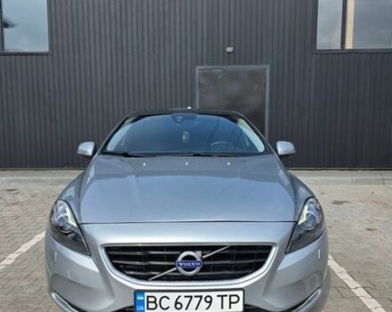 Серый Вольво В40, объемом двигателя 1.97 л и пробегом 246 тыс. км за 14200 $, фото 1 на Automoto.ua