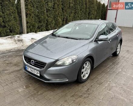 Серый Вольво В40, объемом двигателя 1.97 л и пробегом 278 тыс. км за 12900 $, фото 1 на Automoto.ua