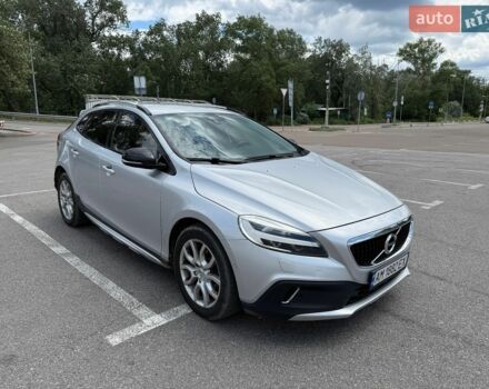 Сірий Вольво V40, об'ємом двигуна 2 л та пробігом 41 тис. км за 15000 $, фото 1 на Automoto.ua
