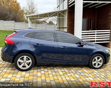 Синій Вольво V40, об'ємом двигуна 2 л та пробігом 273 тис. км за 13500 $, фото 5 на Automoto.ua