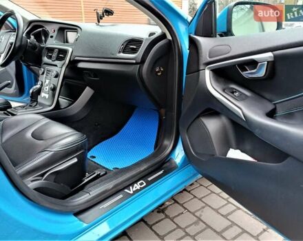 Синий Вольво В40, объемом двигателя 1.56 л и пробегом 165 тыс. км за 11700 $, фото 19 на Automoto.ua