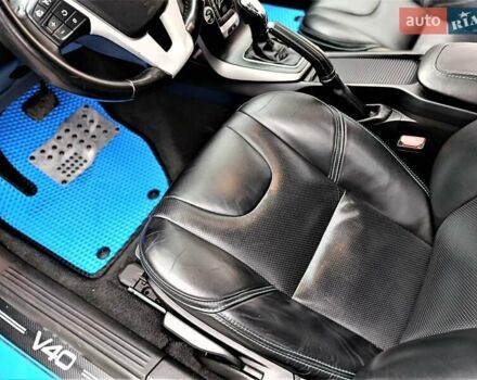 Синий Вольво В40, объемом двигателя 1.56 л и пробегом 165 тыс. км за 11700 $, фото 18 на Automoto.ua