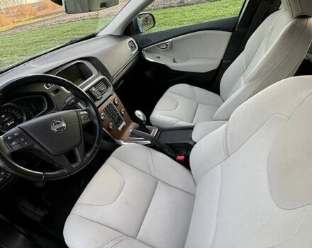 Синий Вольво В40, объемом двигателя 1.6 л и пробегом 178 тыс. км за 11500 $, фото 22 на Automoto.ua