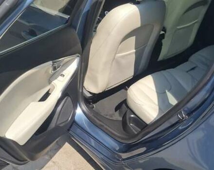 Синій Вольво V40, об'ємом двигуна 1.56 л та пробігом 310 тис. км за 11800 $, фото 24 на Automoto.ua