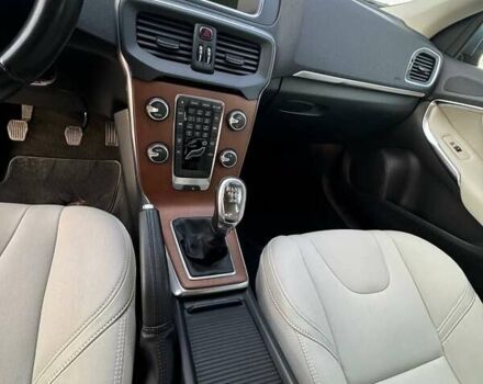 Синий Вольво В40, объемом двигателя 1.6 л и пробегом 178 тыс. км за 11500 $, фото 20 на Automoto.ua