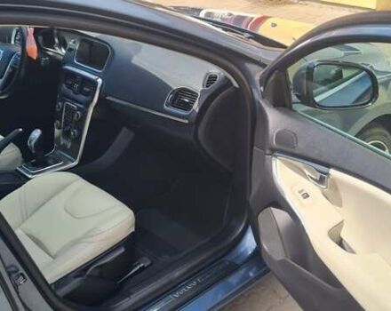 Синій Вольво V40, об'ємом двигуна 1.56 л та пробігом 310 тис. км за 11800 $, фото 15 на Automoto.ua