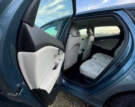 Синий Вольво В40, объемом двигателя 1.6 л и пробегом 178 тыс. км за 11500 $, фото 31 на Automoto.ua