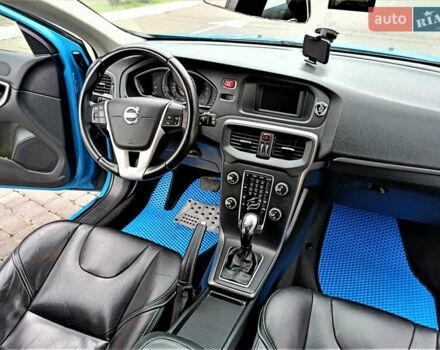 Синий Вольво В40, объемом двигателя 1.56 л и пробегом 165 тыс. км за 11700 $, фото 22 на Automoto.ua