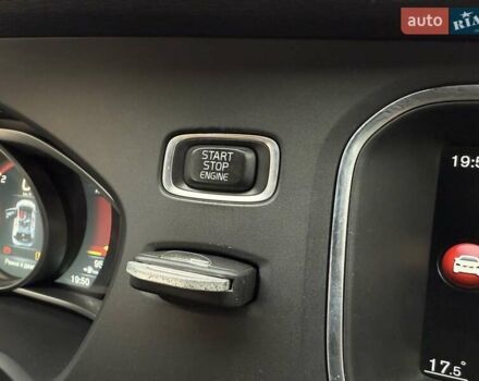 Синій Вольво V40, об'ємом двигуна 1.6 л та пробігом 220 тис. км за 10750 $, фото 53 на Automoto.ua