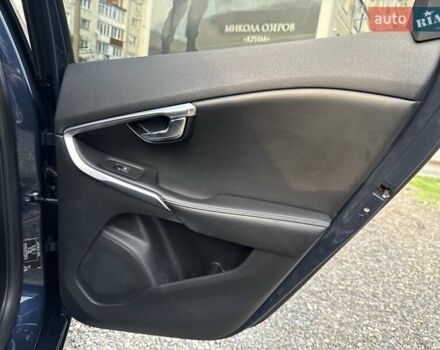 Синій Вольво V40, об'ємом двигуна 1.6 л та пробігом 220 тис. км за 10750 $, фото 41 на Automoto.ua