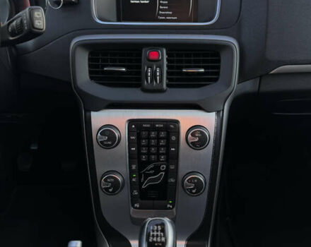 Синий Вольво В40, объемом двигателя 1.97 л и пробегом 210 тыс. км за 12300 $, фото 23 на Automoto.ua