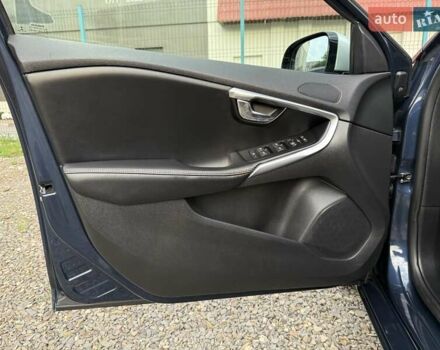 Синій Вольво V40, об'ємом двигуна 1.6 л та пробігом 220 тис. км за 10750 $, фото 39 на Automoto.ua