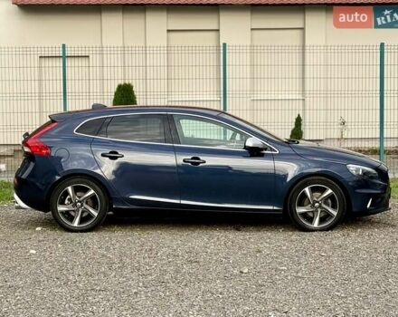 Синій Вольво V40, об'ємом двигуна 1.6 л та пробігом 220 тис. км за 10750 $, фото 7 на Automoto.ua