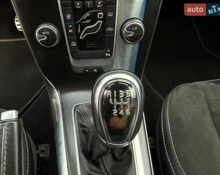 Синій Вольво V40, об'ємом двигуна 1.6 л та пробігом 220 тис. км за 10750 $, фото 59 на Automoto.ua