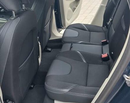 Синій Вольво V40, об'ємом двигуна 2 л та пробігом 232 тис. км за 11250 $, фото 34 на Automoto.ua