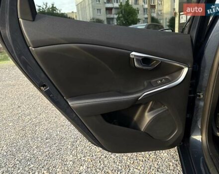 Синій Вольво V40, об'ємом двигуна 1.6 л та пробігом 220 тис. км за 10750 $, фото 42 на Automoto.ua