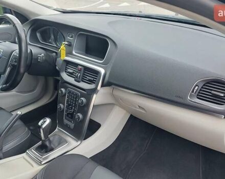 Синій Вольво V40, об'ємом двигуна 2 л та пробігом 232 тис. км за 11250 $, фото 29 на Automoto.ua
