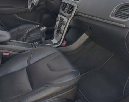 Синий Вольво В40, объемом двигателя 1.97 л и пробегом 210 тыс. км за 12300 $, фото 13 на Automoto.ua