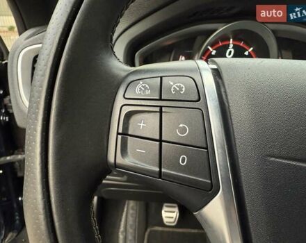 Синій Вольво V40, об'ємом двигуна 1.6 л та пробігом 220 тис. км за 10750 $, фото 45 на Automoto.ua