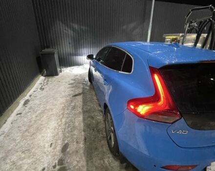 Синий Вольво В40, объемом двигателя 2 л и пробегом 273 тыс. км за 11000 $, фото 5 на Automoto.ua