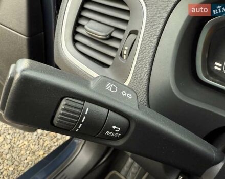 Синій Вольво V40, об'ємом двигуна 1.6 л та пробігом 220 тис. км за 10750 $, фото 54 на Automoto.ua