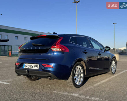 Синий Вольво В40, объемом двигателя 1.97 л и пробегом 210 тыс. км за 12300 $, фото 8 на Automoto.ua